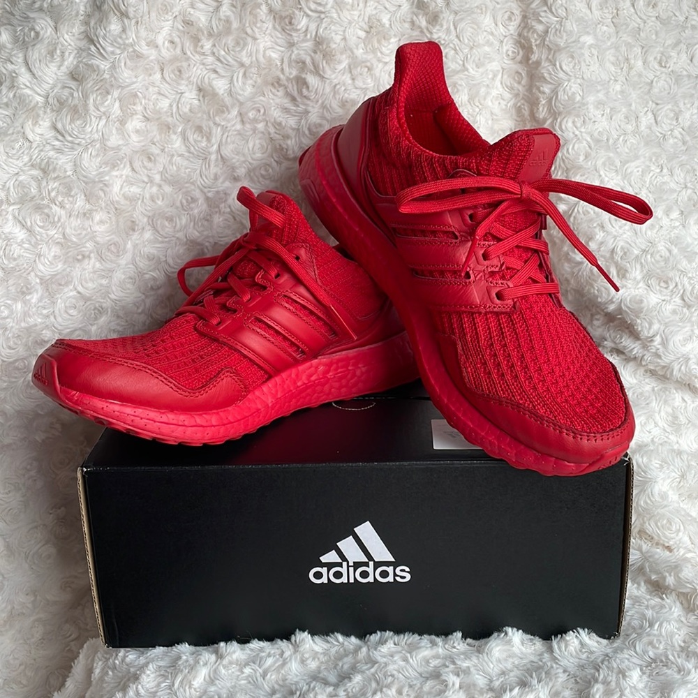 🔥ADIDAS ULTRABOOST🔥 Women’s Sneakers Sz 6.5